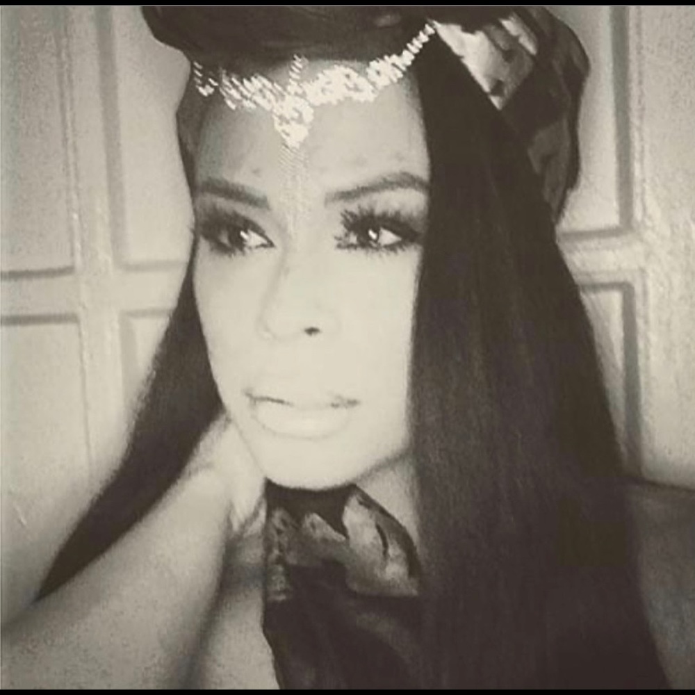 Meet your Posher, Sky